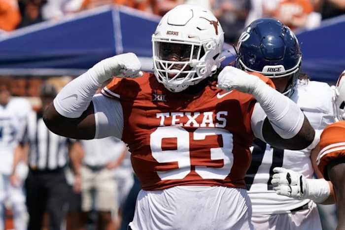 Texas defensive lineman T'Vondre Sweat